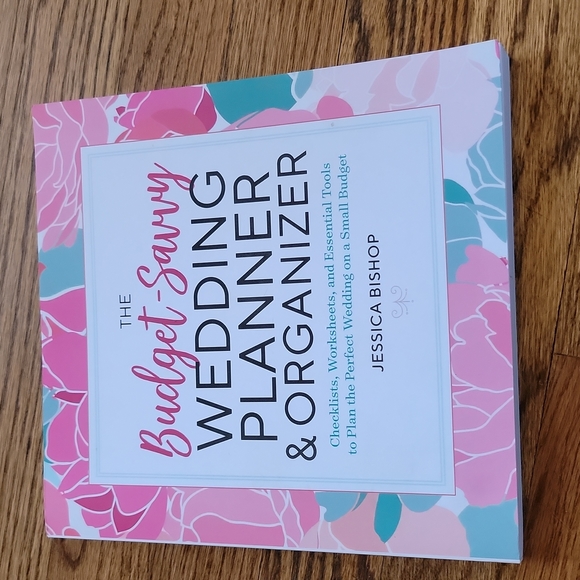 Budget Savvy Wedding Planner & Organizer - Picture 1 of 7